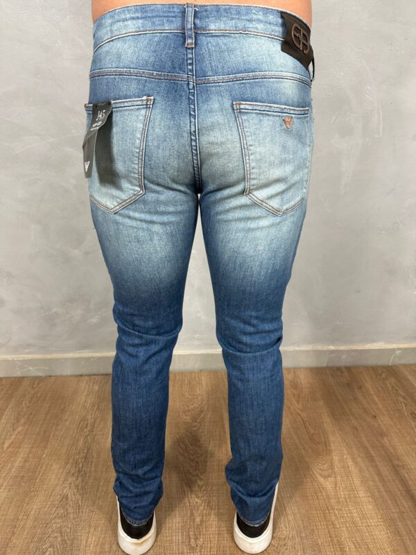 Calça Jeans Armani DFC | Elegância e Conforto em Denim Premium - Image 4