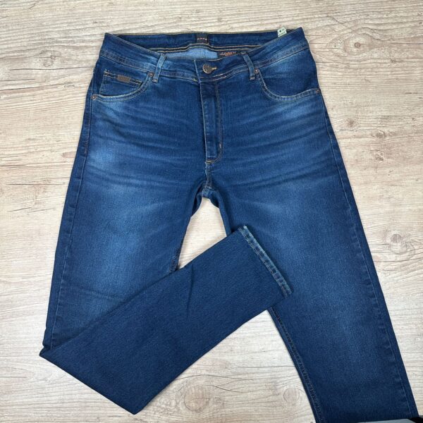 Calça Jeans Hugo Boss - Estilo que fala por você - Image 2