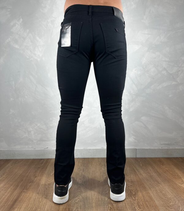 Calça Jeans Masculina Armani DK – Corte Slim, Lavagem Escura  Oferta Exclusiva - Image 4