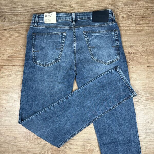 Calça Jeans Lacoste DFC | Estilo Urbano e Conforto Premium - Image 3