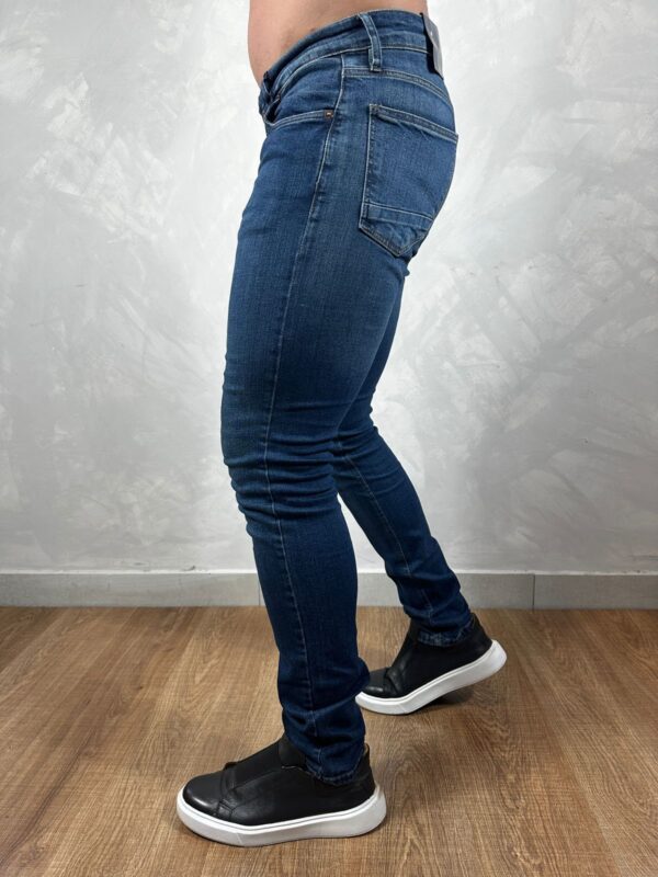 Calça Jeans Tommy Hilfiger DFC | Estilo Exclusivo e Conforto Premium - Image 2