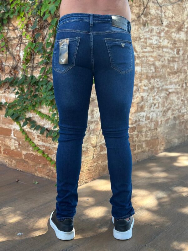 Calça Jeans Armani DFC | Elegância e Conforto em Denim de Luxo - Image 3