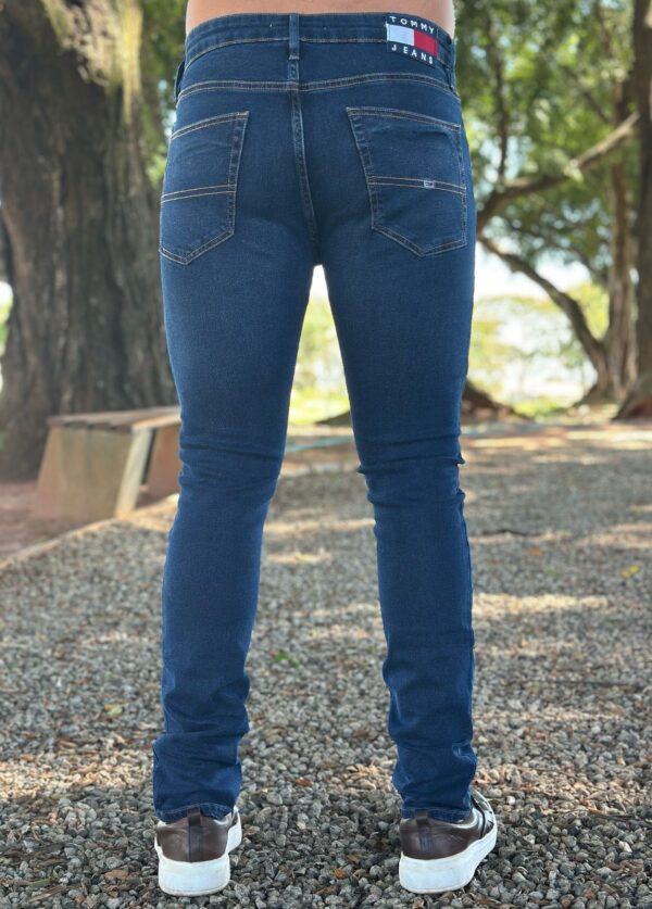 Calça Jeans Tommy Hilfiger DFC – Design Inovador e Conforto Superior - Image 6