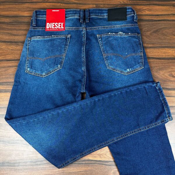 Calça Diesel DFC Skinny | Estilo Agressivo e Conforto com Elastano - Image 3