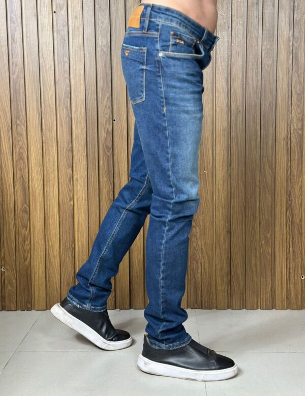 Calça Jeans Armani – Qualidade Italiana e Design Impecável - Image 2