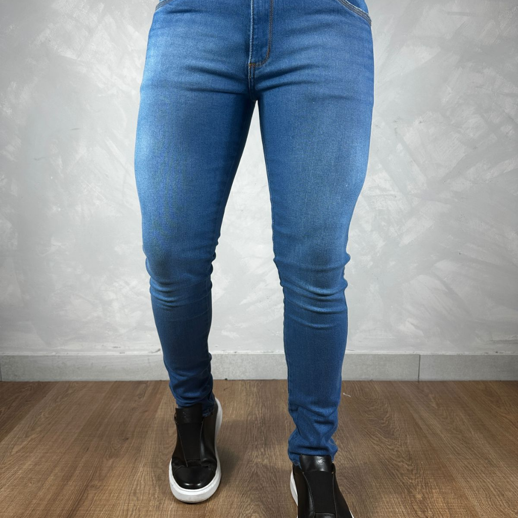 Calça Jeans Feminina Cintura Alta Hot Pants – Estilo e Conforto em Alta