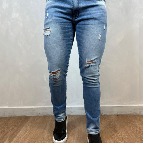 Calça Jeans Calvin Klein DFC – Denim Azul Escuro com Corte Skinny Premium