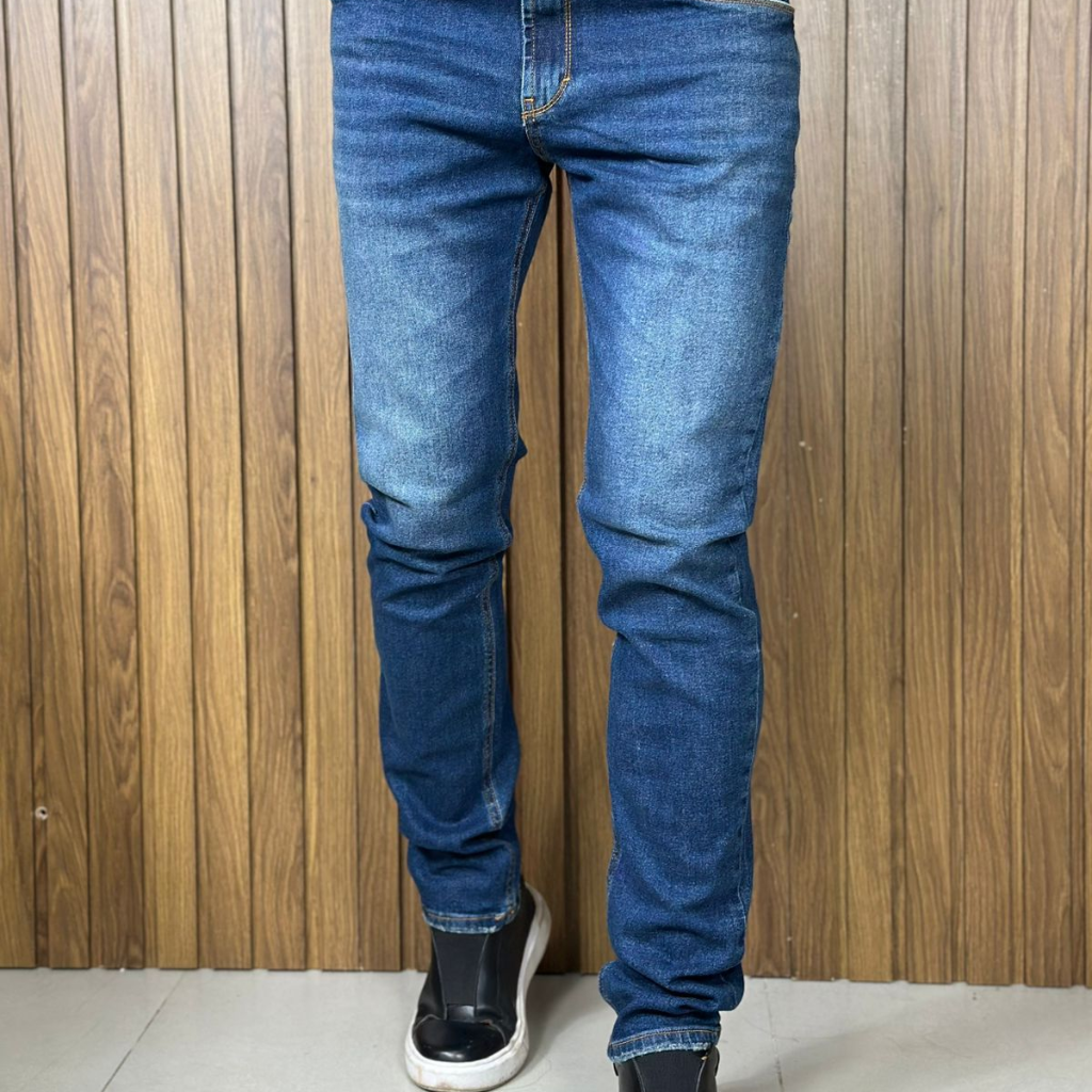 Calça Jeans Armani – Qualidade Italiana e Design Impecável