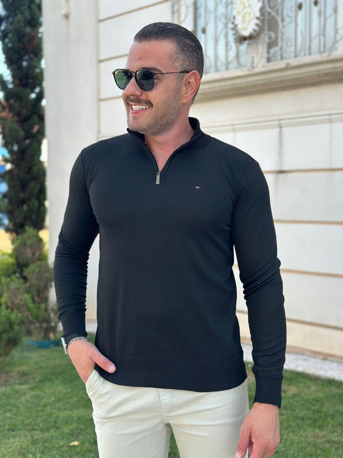 Suéter com Zíper TH Preto | Conforto e Estilo em Malha Premium